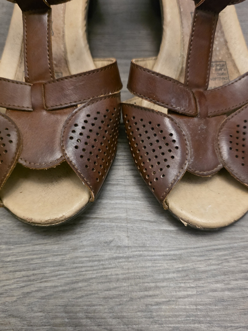 Vintage-Style Armonia T-Strap Sandals Size 37 (6.5-7 US) - Picture 4 of 11